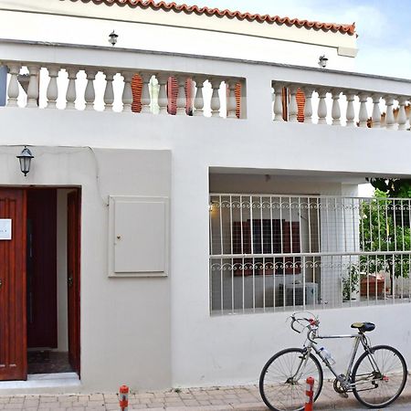 Αρχοντικό Σπίτι Στην Αίγινα Lägenhet Exteriör bild